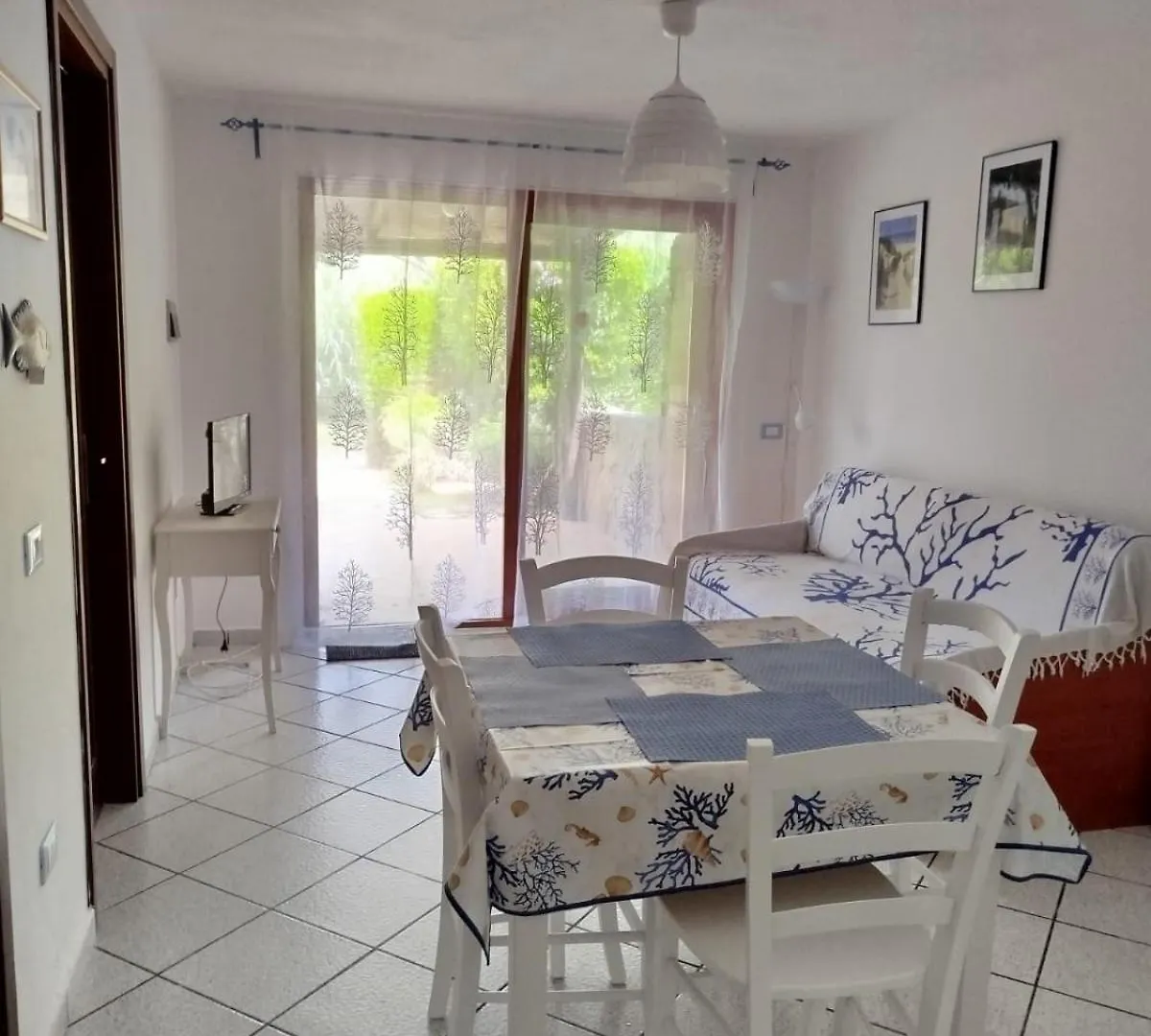Oasi Boungaville Porto San Paolo  Apartment